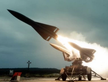 180 ΜΚΒ Hawk: Η ιστορία των αντιαεροπορικών συστημάτων του Ελληνικού Στρατού (βίντεο)